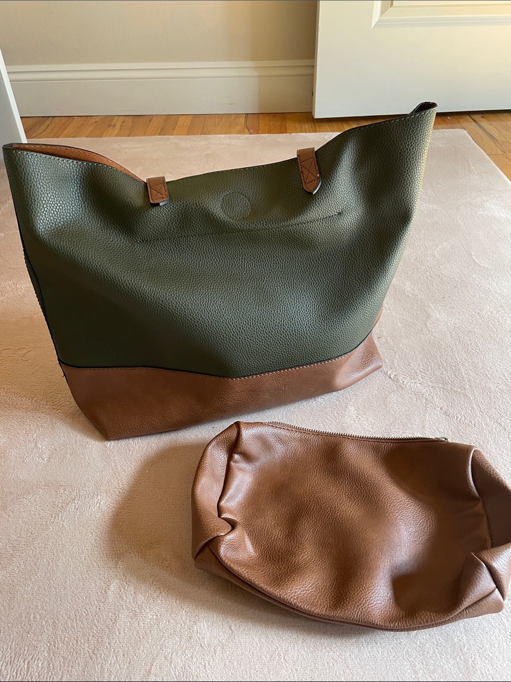Tote bag